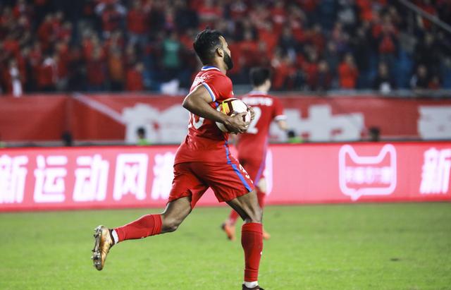  尼姆防守反击踢法成熟，客场擒获宝贵一分