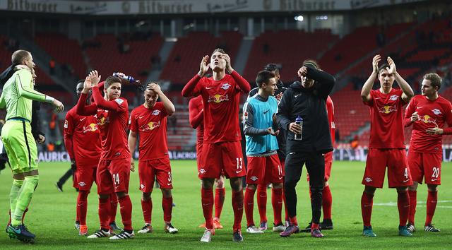  柏林联合创造队史最佳，德甲平民球队演绎传奇故事  