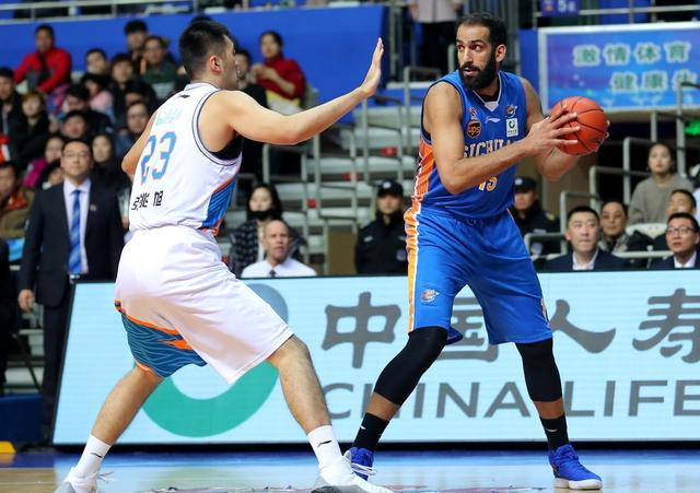  申京组织串联盘活全队火箭团队篮球胜活塞